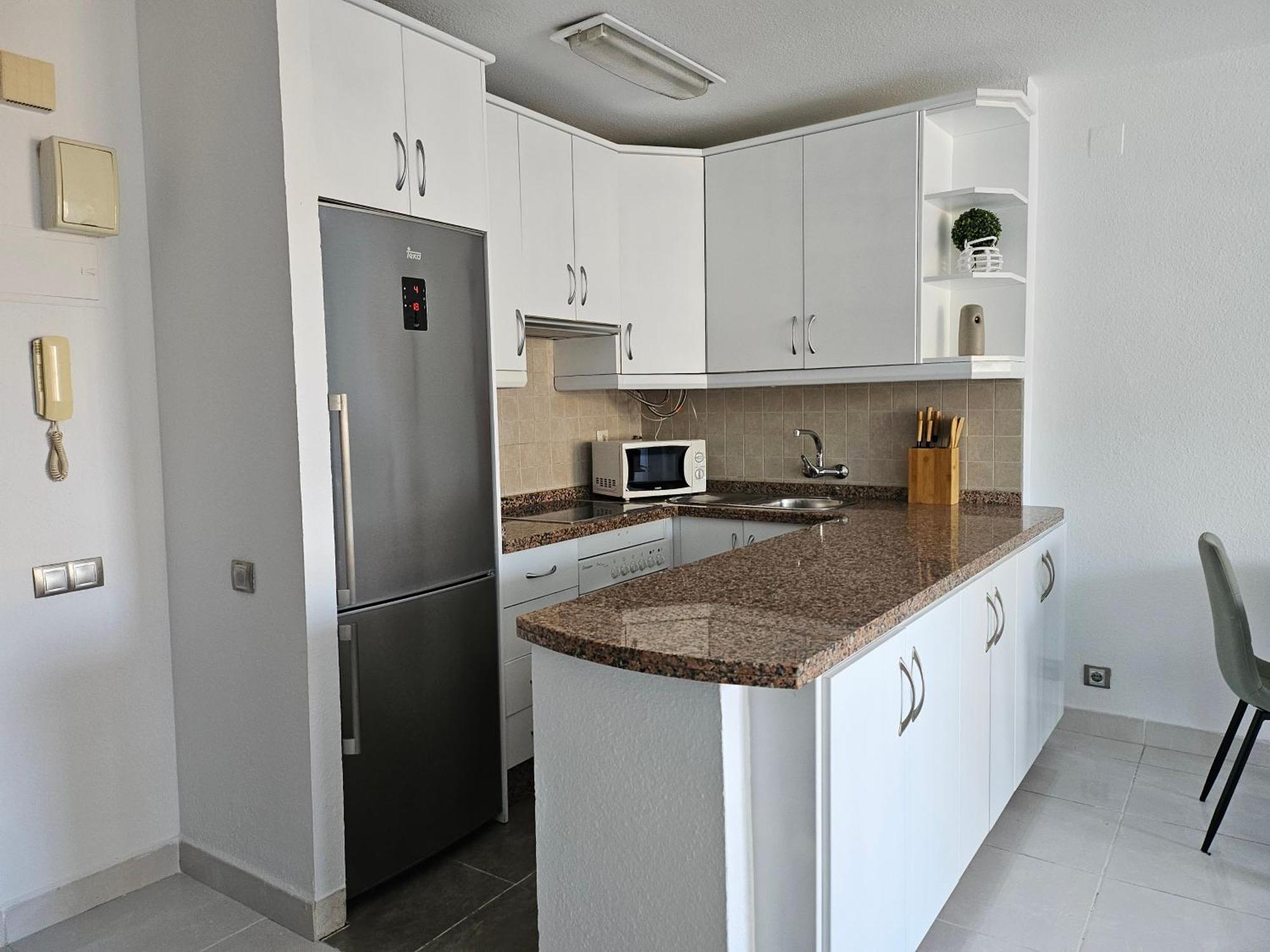 Laguna Apartment *
