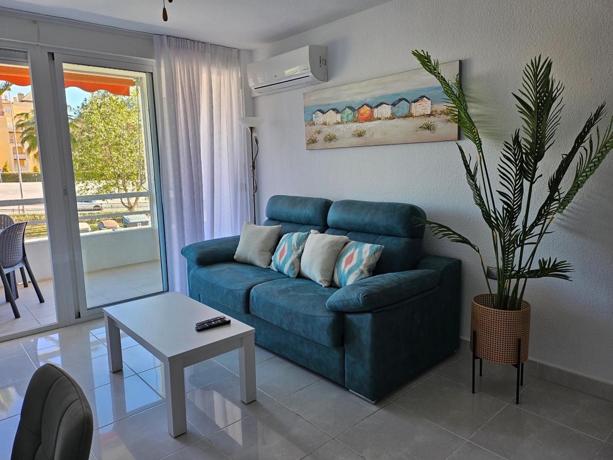 Laguna Apartment *